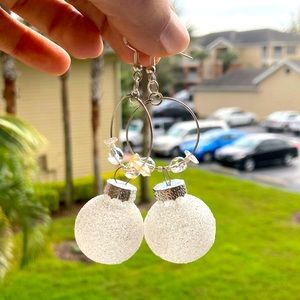 Beautiful Holiday Hoops